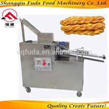 Knusprige Snack Food Processing Machine Gebratene Teig Twist Making Machine